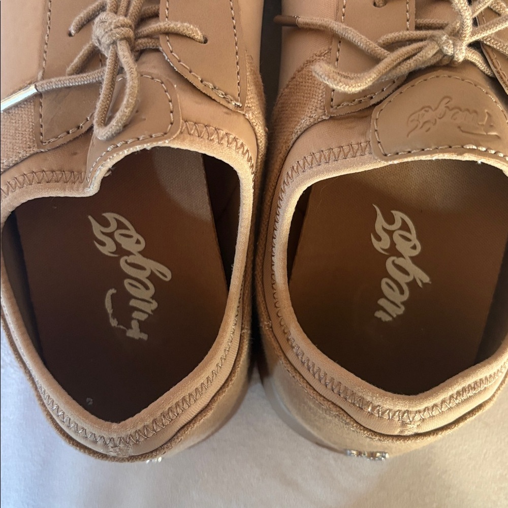 Fuego Latte Split-sole Dance Sneaker - Picture 6 of 11